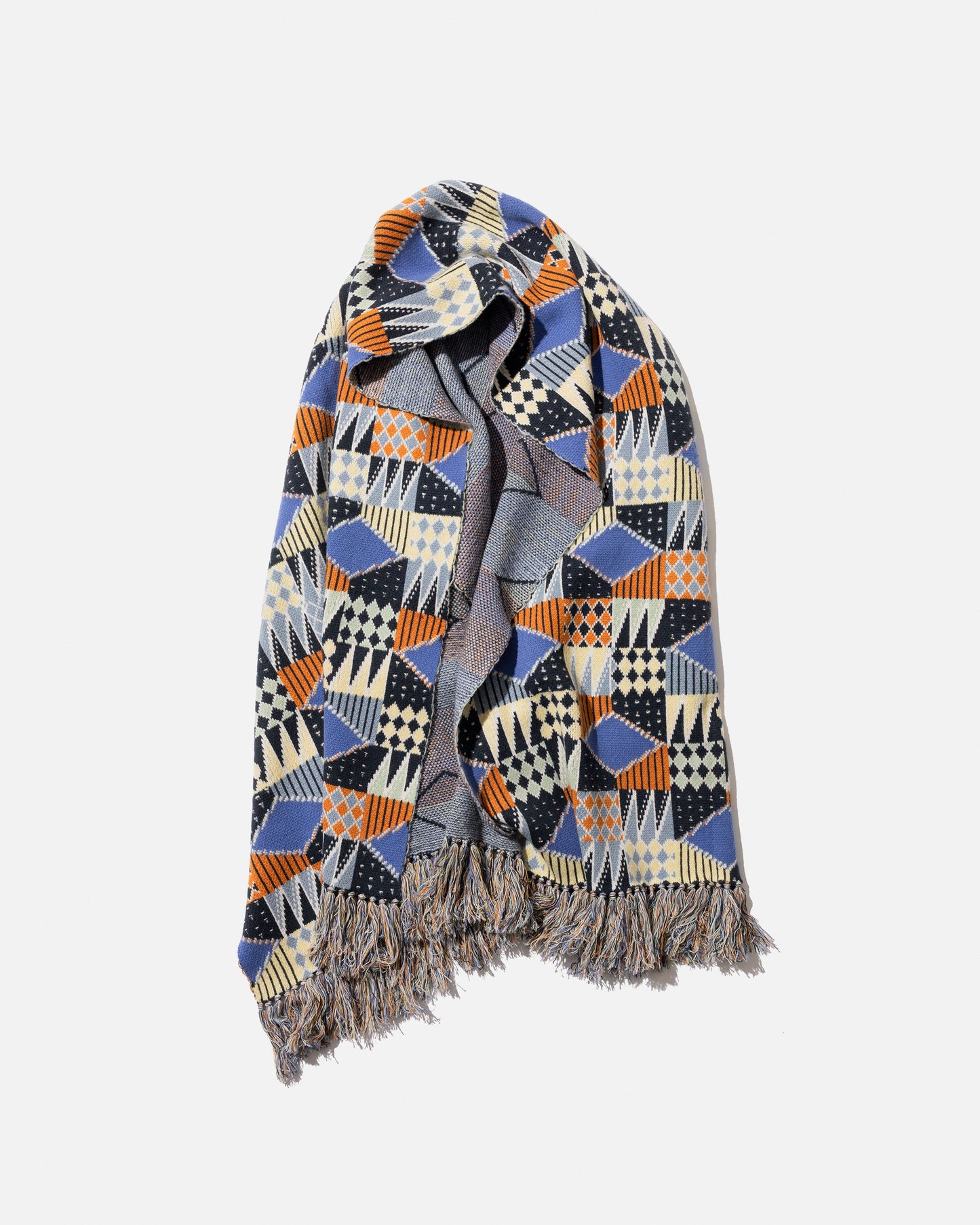 GEOMETRIC PATTERN BLANKET