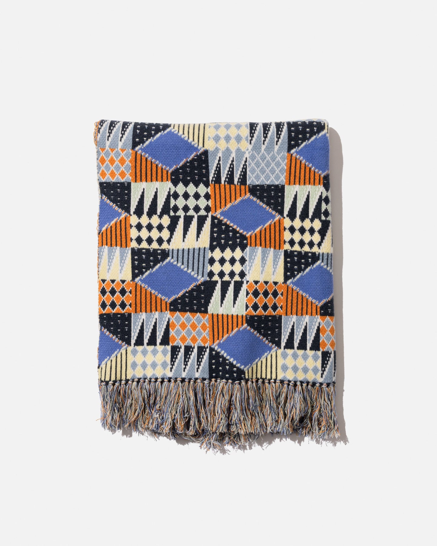 GEOMETRIC PATTERN BLANKET