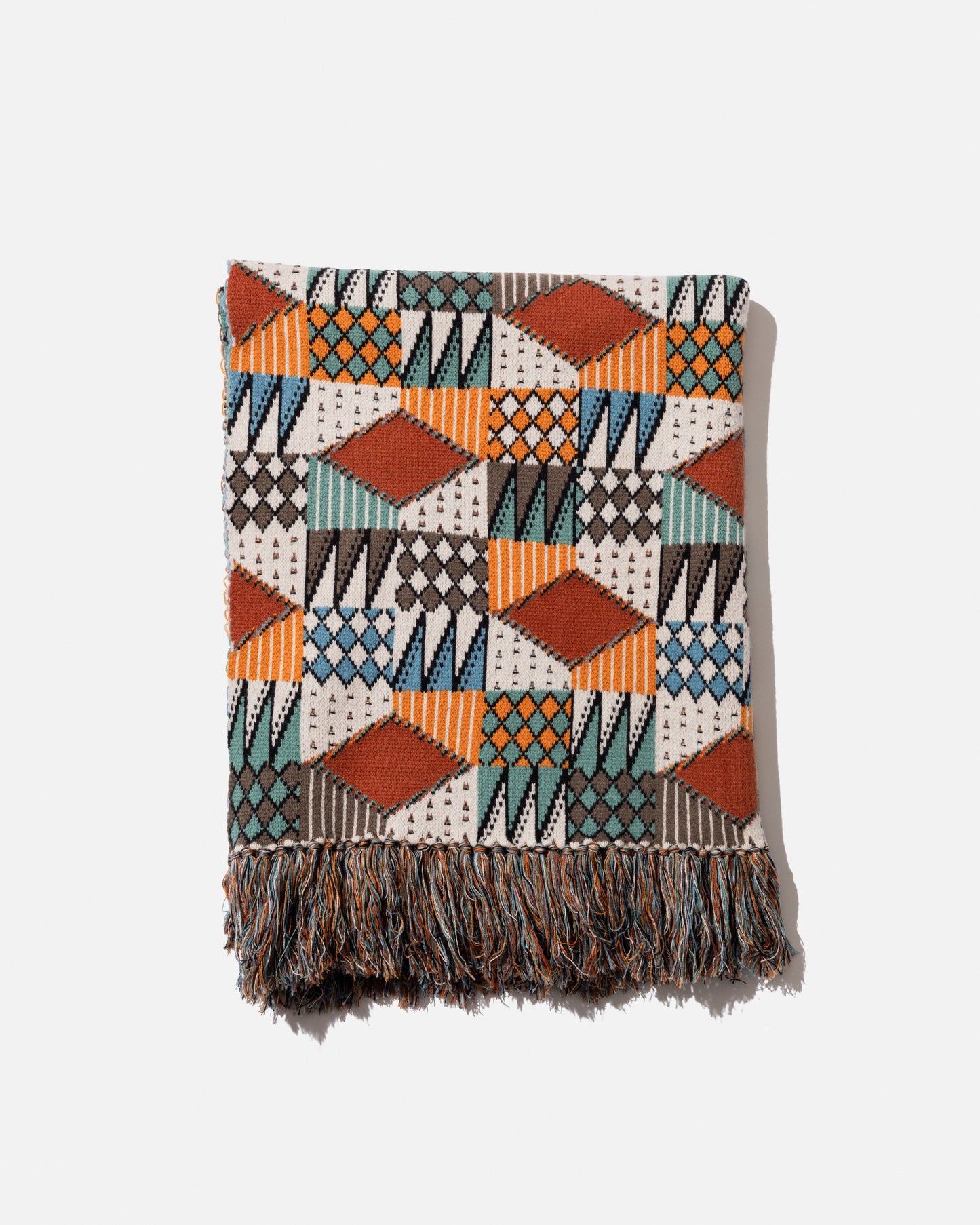 GEOMETRIC PATTERN BLANKET