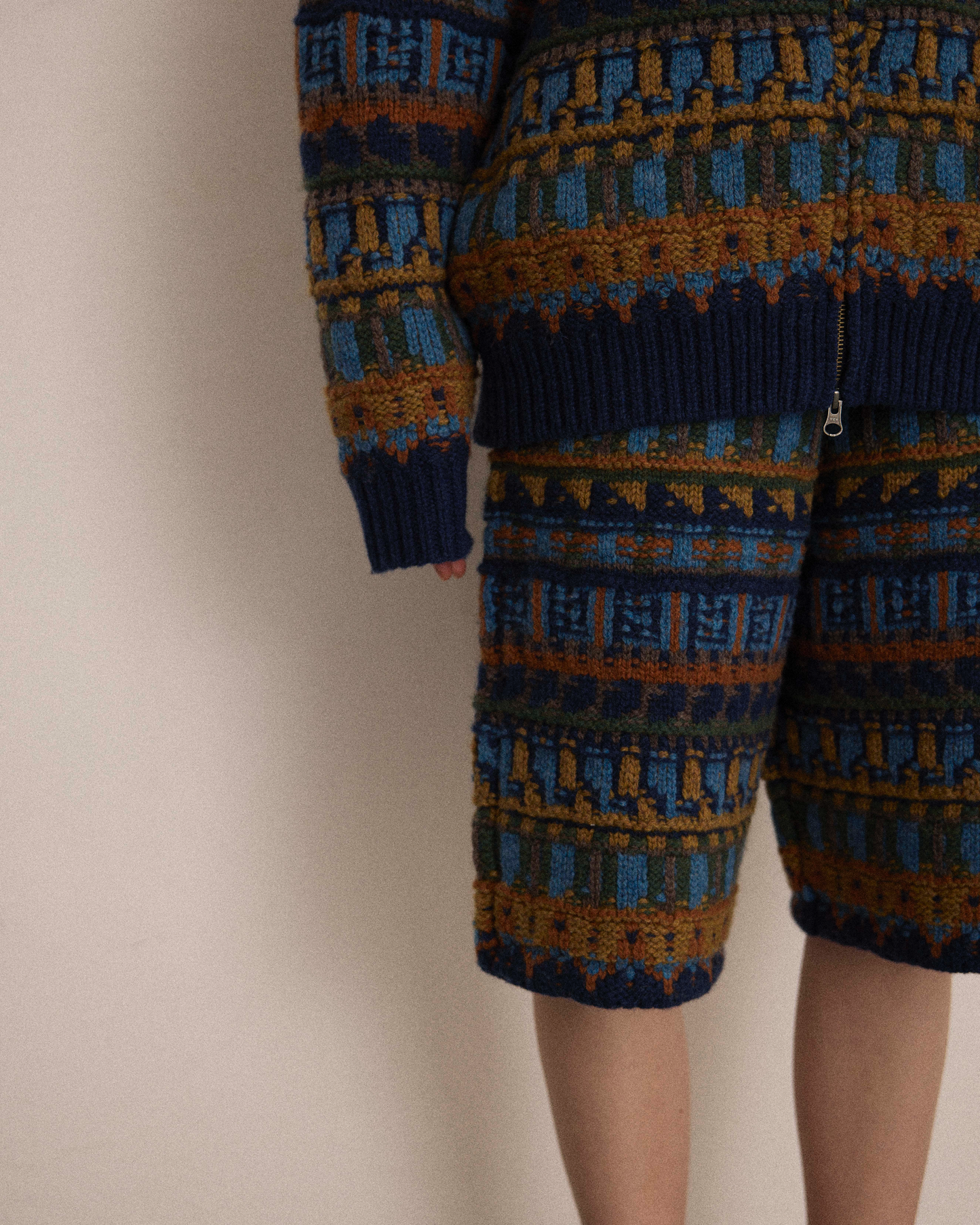 NATIVE PATTERN SHORT PANTS